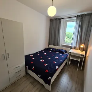 Mirrorroom Pl Airport Homestay