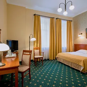 Hotel Hetman, Varšava